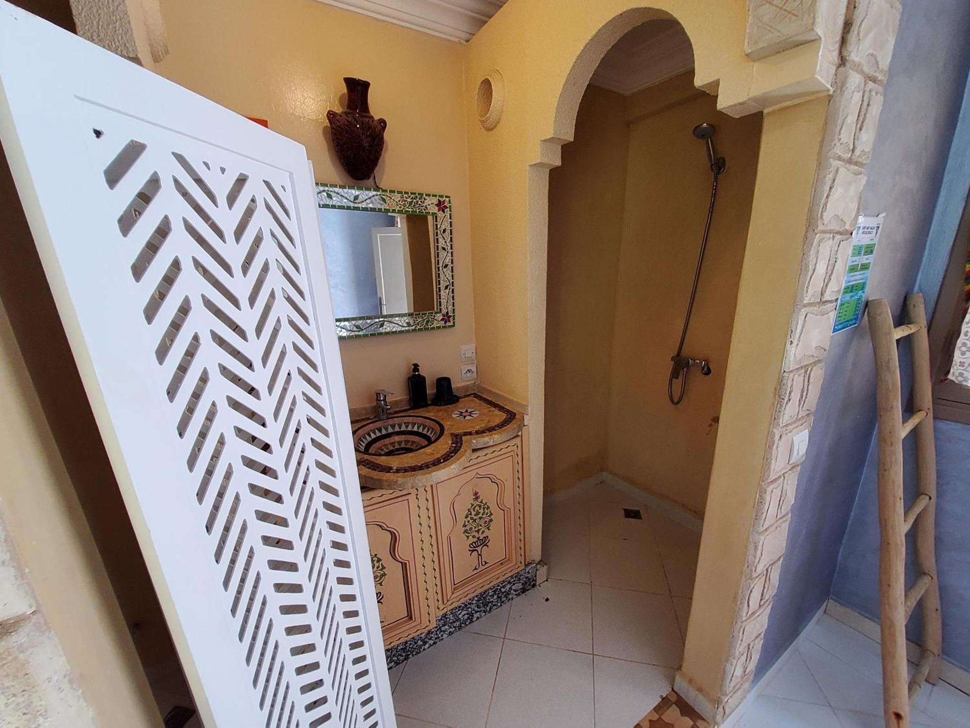 Surf & Salsa Guest House Agadir Exterior foto