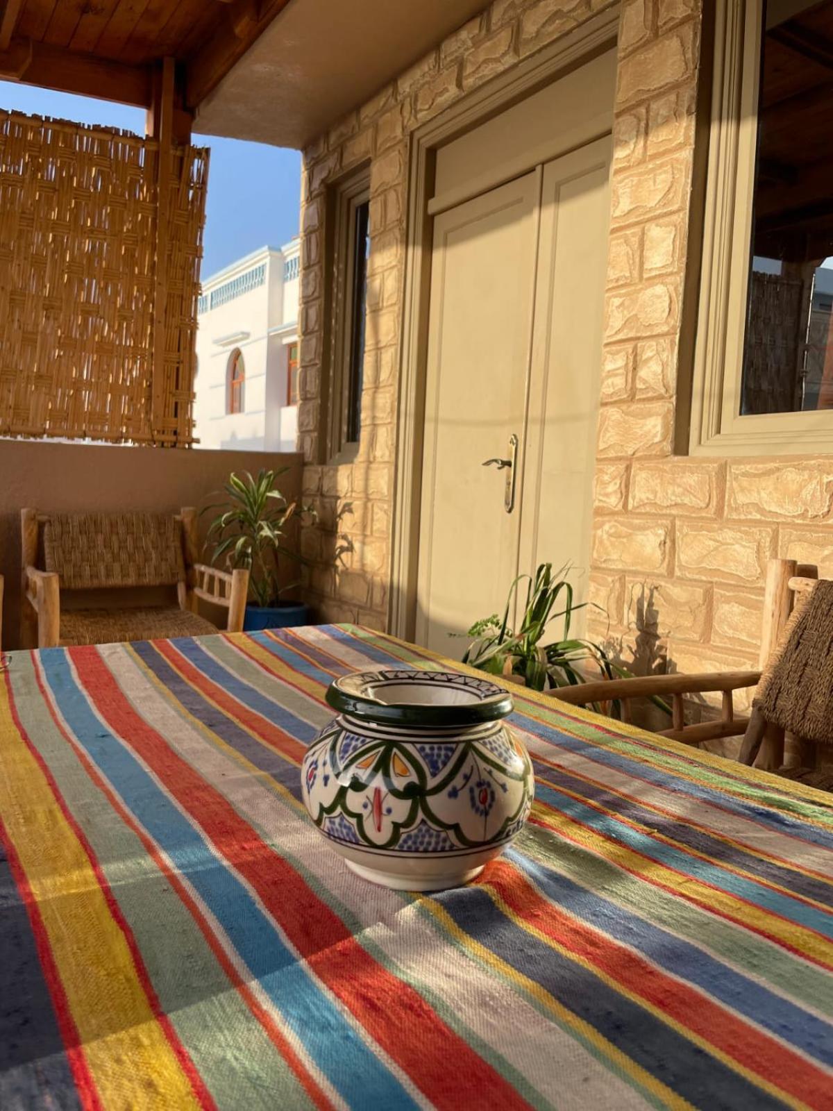 Surf & Salsa Guest House Agadir Exterior foto